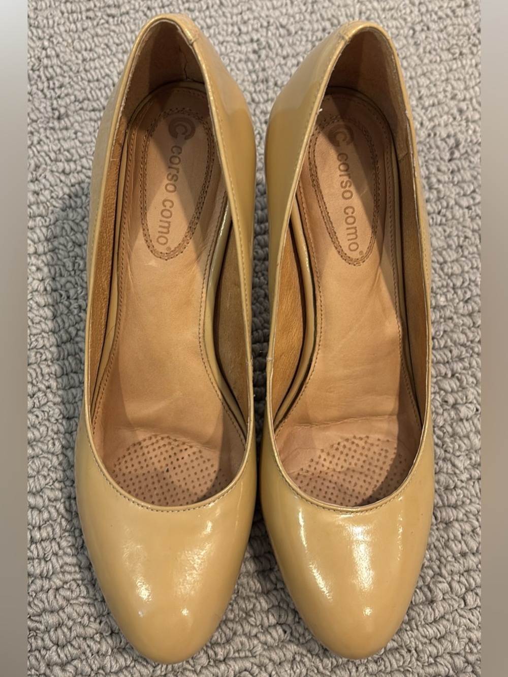 Corso Como Women's Beige Patent Leather Pumps
